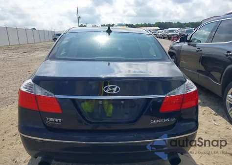 2011 Hyundai Genesis 4.6 из США, поврежденный, VIN KMHGC4DFXBU125820